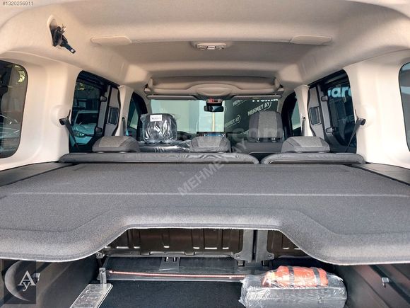 2026 OPEL COMBO / OTOMATİK VİTES-LANSMAN RENK-ORJ. SADECE 400 KM