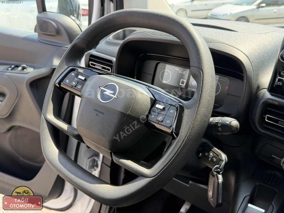 2024 OPEL COMBO 1.5D 130 HP ESSENTİAL PAKET 82.000 KM