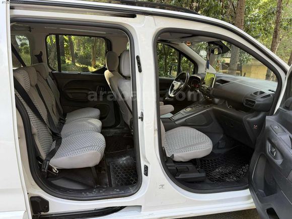 2024 COMBO ULTIMATE 73.000 KM BOYASIZ CAM TAVAN