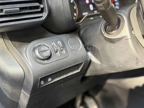 2024 COMBO ULTIMATE 73.000 KM BOYASIZ CAM TAVAN