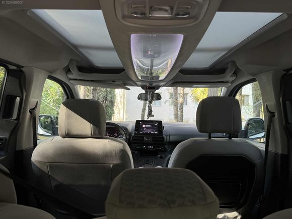2024 COMBO ULTIMATE 73.000 KM BOYASIZ CAM TAVAN