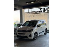 -AKDENİZ-2025 OPEL COMBO 1.5D ULTİMATE CAMTAVAN+12.000KM+BOYASIZ