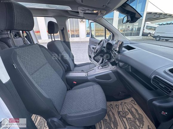 YATAĞAN KARDEŞLER OTODAN 2025 OPEL COMBO CAM TAVAN BOYASIZ 28KM
