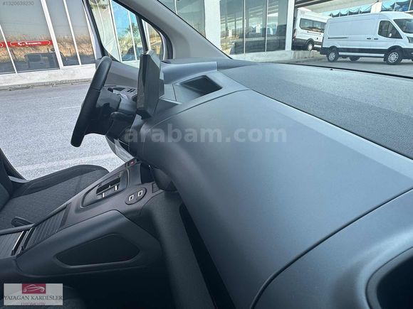YATAĞAN KARDEŞLER OTODAN 2025 OPEL COMBO CAM TAVAN BOYASIZ 28KM