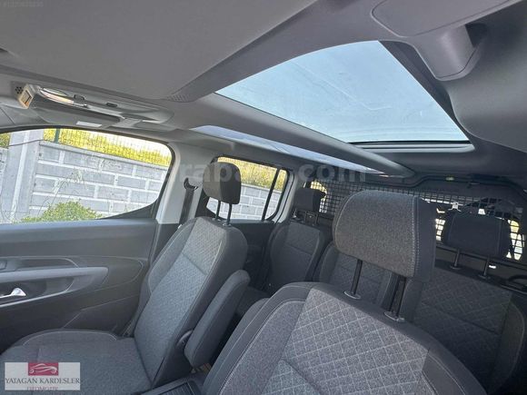 YATAĞAN KARDEŞLER OTODAN 2025 OPEL COMBO CAM TAVAN BOYASIZ 28KM