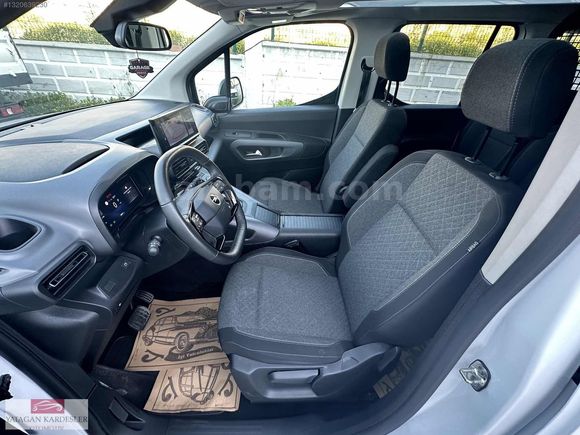 YATAĞAN KARDEŞLER OTODAN 2025 OPEL COMBO CAM TAVAN BOYASIZ 28KM
