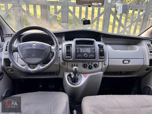 RENAULT TRAFİC // 2013 // 330 Bin Km // TERTEMİZ // BAKIMLI