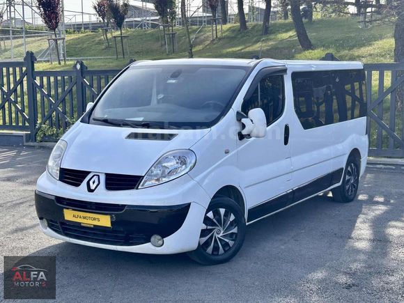 RENAULT TRAFİC // 2013 // 330 Bin Km // TERTEMİZ // BAKIMLI