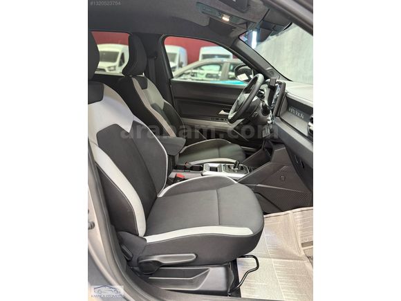 KARINCA OTOMOTİV 2024 RENAULT DUSTER 1.6 E-TECH TECHNO PAKET