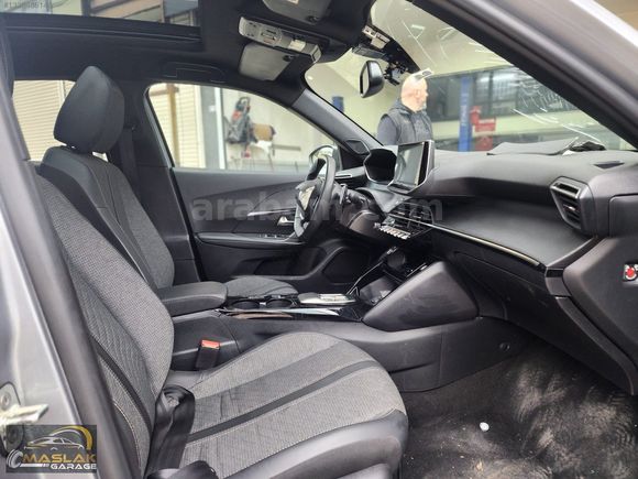 2025 MODEL HASAR KAYITSIZ PLAKALI 28000'DE 1,2 PURETECH ALLURE