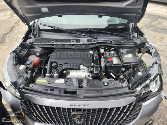 2025 MODEL HASAR KAYITSIZ PLAKALI 28000'DE 1,2 PURETECH ALLURE