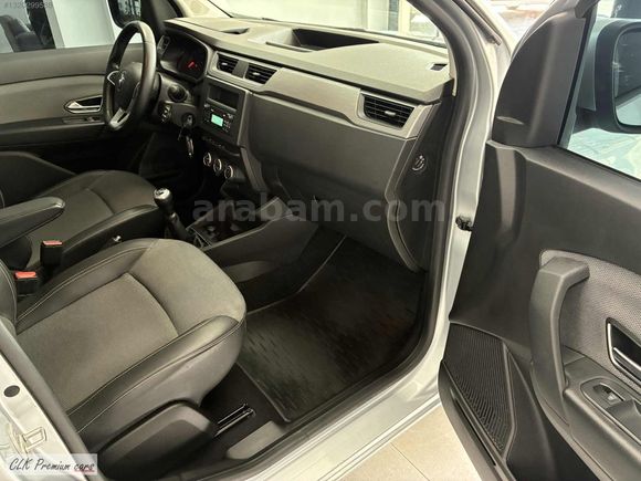 "CLK_Premium_cars"-2021_EXPRESS_1.5_TOUCH_HATASIZ_32.KM'DE