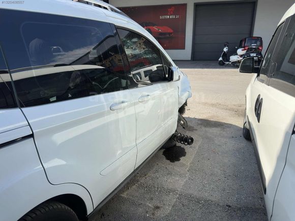 2022 FORD COURİER PLAKALI RUHSATLI MUAYNELİ