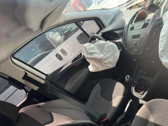2022 FORD COURİER PLAKALI RUHSATLI MUAYNELİ