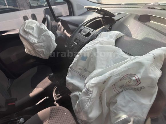 2022 FORD COURİER PLAKALI RUHSATLI MUAYNELİ