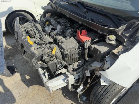 2022 FORD COURİER PLAKALI RUHSATLI MUAYNELİ