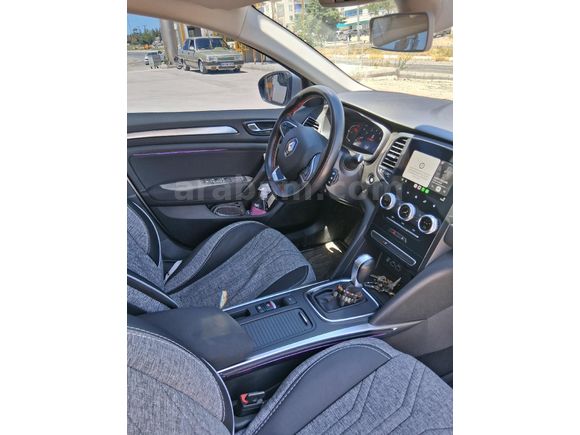 Sahibinden Renault Megane 1.3 TCe Touch 2023 Model