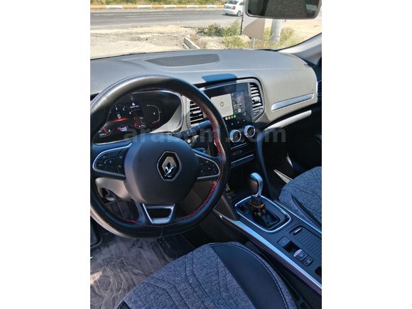 Sahibinden Renault Megane 1.3 TCe Touch 2023 Model