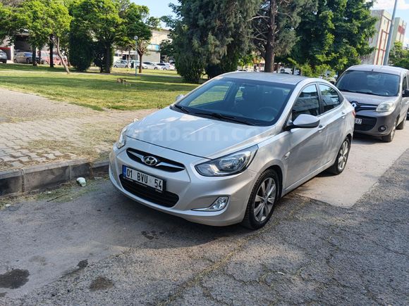 Sanayiye hiç gitmemiş Hyundai Accent blue mode plus