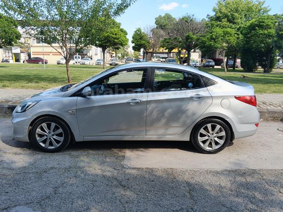 Sanayiye hiç.gitmemiş Hyundai Accent blue mode plus