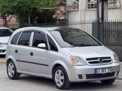 Kaput - tavan - bagaj boyasız düşük km aile aracı 0-12 ay kredi kartı taksit imkanı.  
