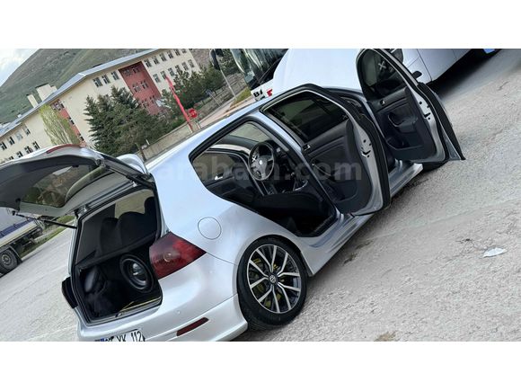 Sahibinden Volkswagen Golf 1.6 FSi Midline 2004 Model  235.000 km Gri (metalik)