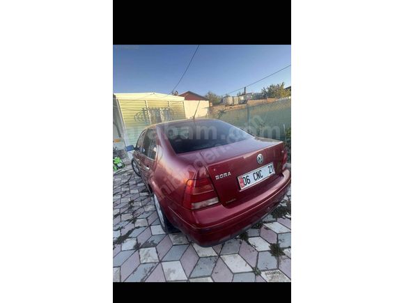 Sahibinden Volkswagen Bora 1.6 Basic 2000 Model  270.000 km Bordo