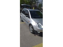 Sahibinden Ford Fiesta 1.4 Comfort 2006 Model  115.000 km Gri (Gümüş)