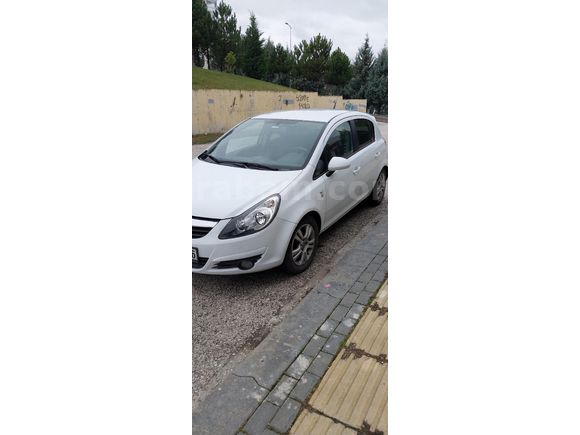 Memur Sahibinden O TO M A T Î K Opel Corsa 1.4 Twinport Enjoy 111  serisi..