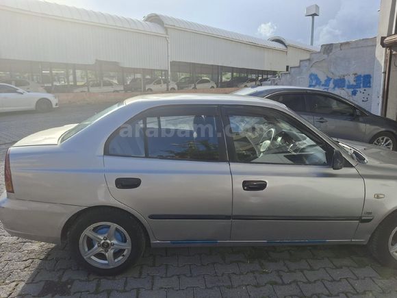 Sahibinden Hyundai Accent 1.5 CRDi C Admira 2005 Model  250.000 km Gri