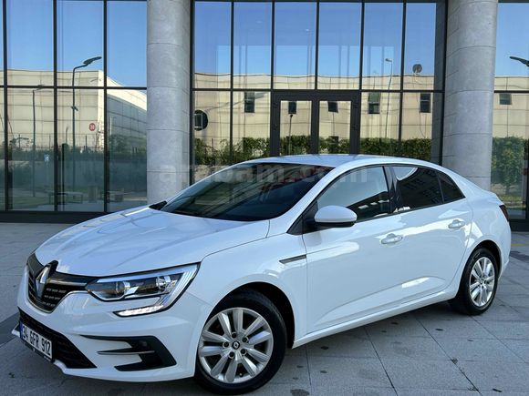 Memurdan Megane 1.3 TCe Joy Comfort 2022 Model 