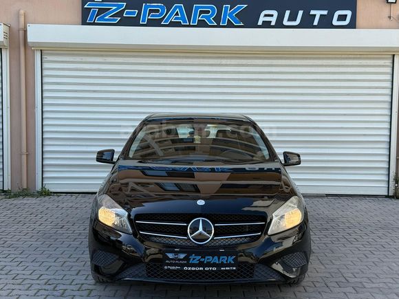 2014 MERCEDES A180 DİZEL MANUEL STYLE ORJ.