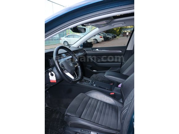 Sahibinden Volkswagen Passat Variant 1.5 TSI Elegance 2023 Model 