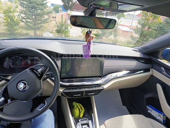 Sahibinden Skoda Octavia 1.0 e-Tec Premium 2021 Model  9.800 km Mavi