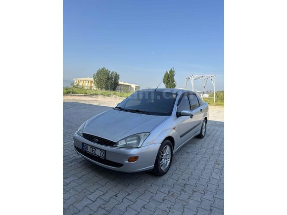 Sahibinden Ford Focus 1.6 Ghia 2001 Model 