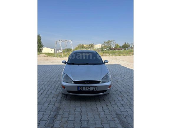 Sahibinden Ford Focus 1.6 Ghia 2001 Model 