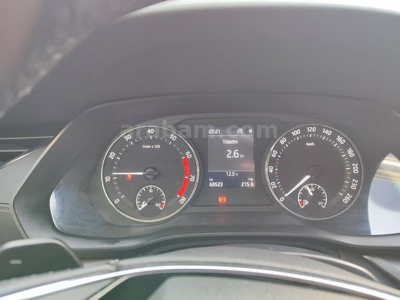 Sahibinden Skoda Octavia 1.5 e-Tec Elite 2021 Model  71.000 km Beyaz