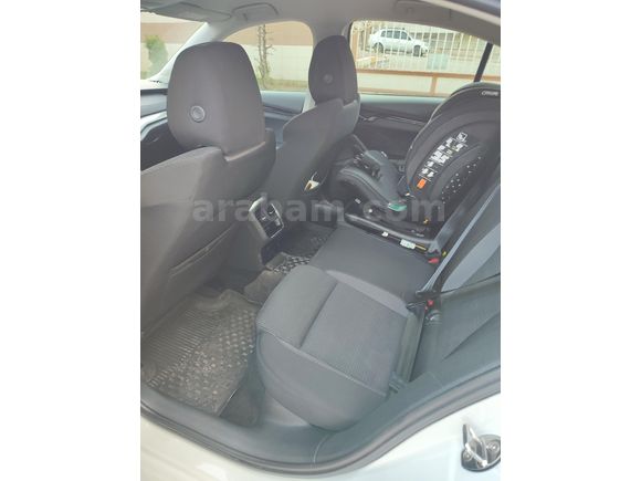 Sahibinden Skoda Octavia 1.5 e-Tec Elite 2021 Model  71.000 km Beyaz