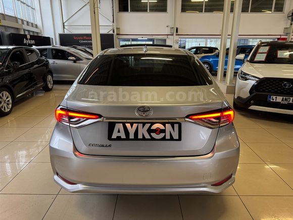 2022 TOYOTA COROLLA 1.5 FLAME X-PACK MULTIDRIVE S