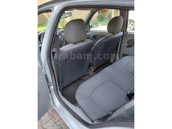 İlk Sahibinden 2005 Model  Renault. Düşük km..Temiz...