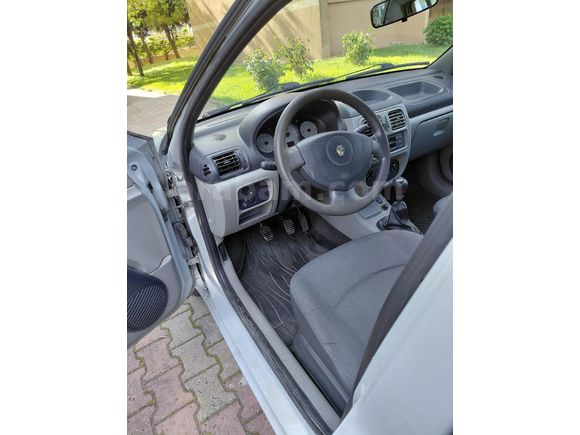 İlk Sahibinden 2005 Model  Renault. Düşük km..Temiz...