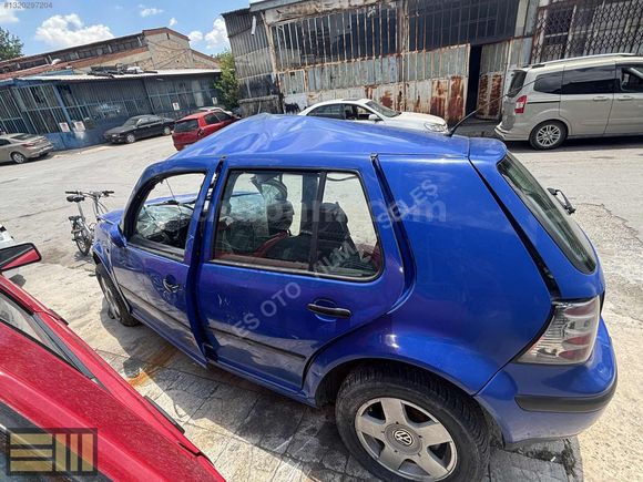 Plakalı yandan ağır hasarlı golf 1.6AKL motor