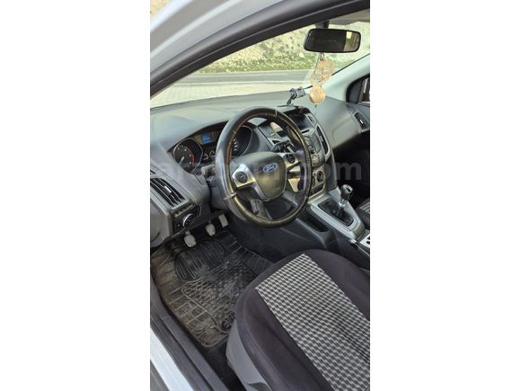 Sahibinden Ford Focus 1.6 TDCi Trend 2011 Model  295.000 km Beyaz