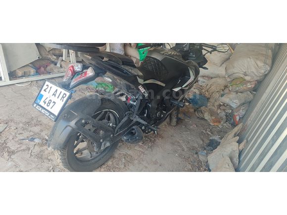 Sahibinden Bajaj Pulsar 200 RS