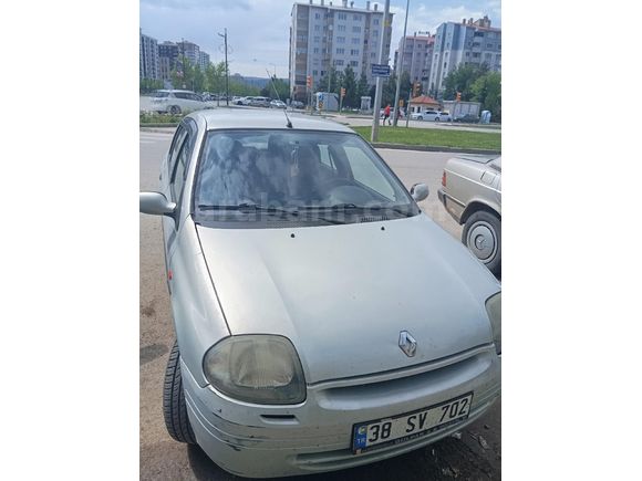 Sahibinden Renault Clio 1.4 Expression 2002 Model