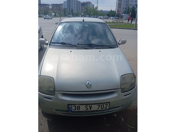 Sahibinden Renault Clio 1.4 Expression 2002 Model