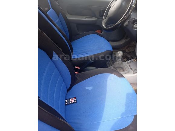 Sahibinden Renault Clio 1.4 Expression 2002 Model