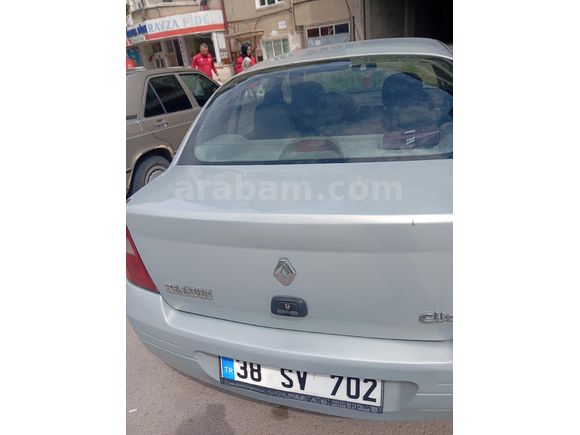 Sahibinden Renault Clio 1.4 Expression 2002 Model