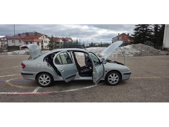 Sahibinden Renault Megane 1.6 Alize 2004 Model