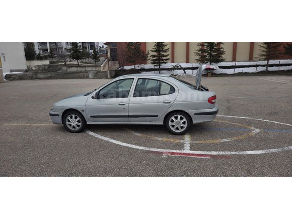 Sahibinden Renault Megane 1.6 Alize 2004 Model